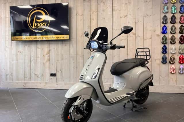 Vespa Sprint (2026) thumbnail 2