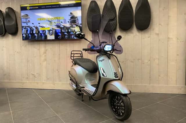 Vespa Sprint (2026) thumbnail 1
