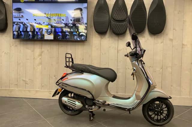Vespa Sprint (2026) thumbnail 3