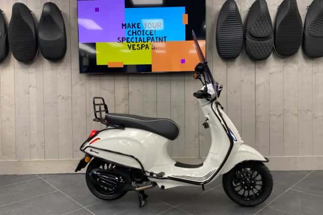 Vespa Sprint (2026) thumbnail 2