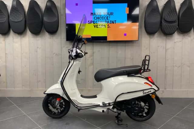 Vespa Sprint (2026) thumbnail 3