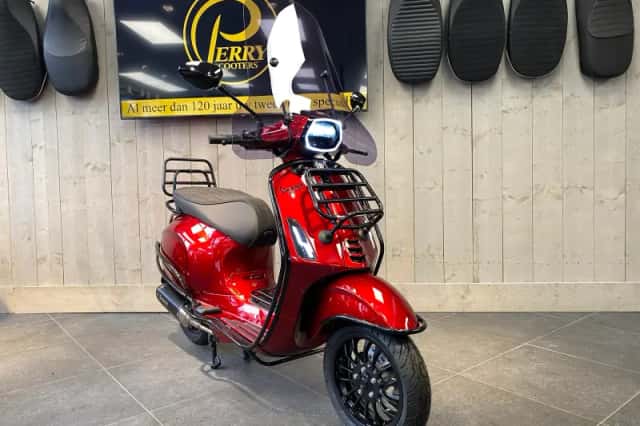 Vespa Sprint (2026) thumbnail 1