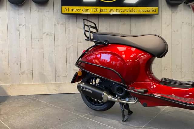 Vespa Sprint (2026) thumbnail 4