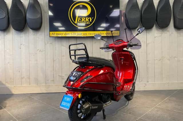 Vespa Sprint (2026) thumbnail 5
