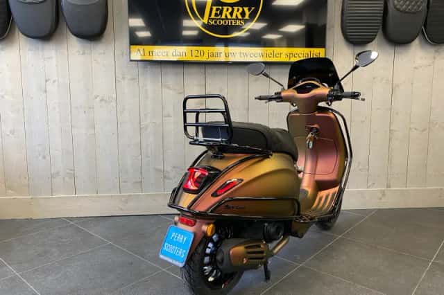 Vespa Sprint (2026) thumbnail 3