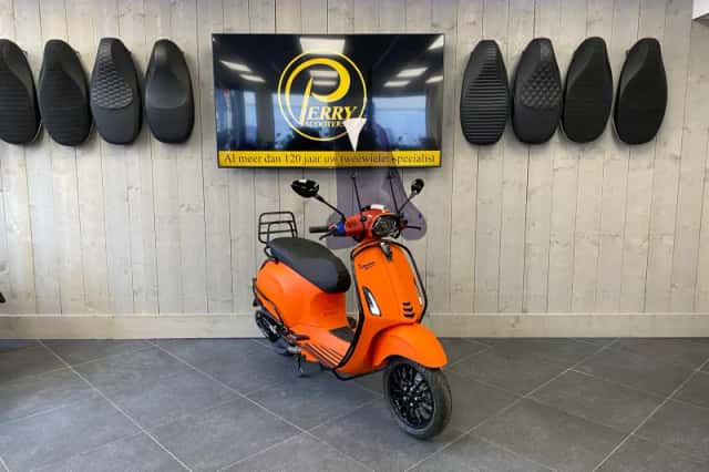 Vespa Sprint (2026) thumbnail 3