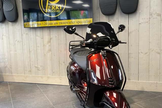 Vespa Sprint (2026) thumbnail 1