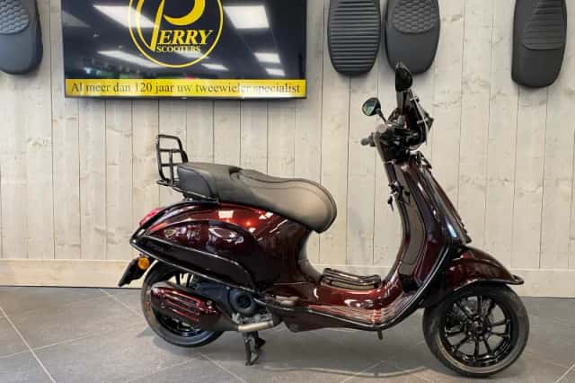 Vespa Sprint (2026) thumbnail 3