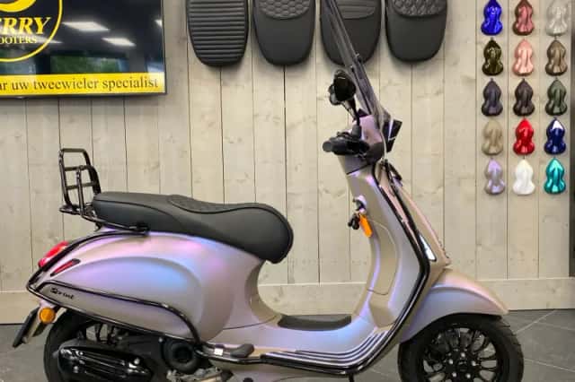 Vespa Sprint (2026) thumbnail 3
