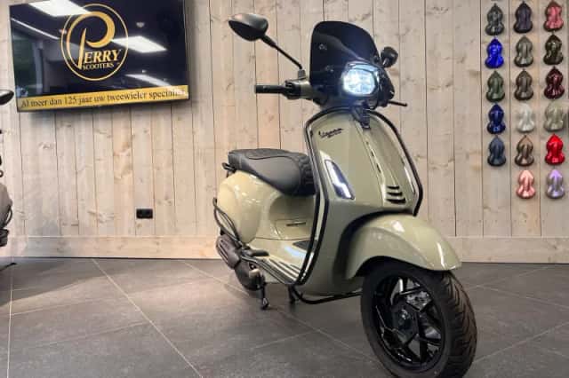Vespa Sprint (2026) thumbnail 1