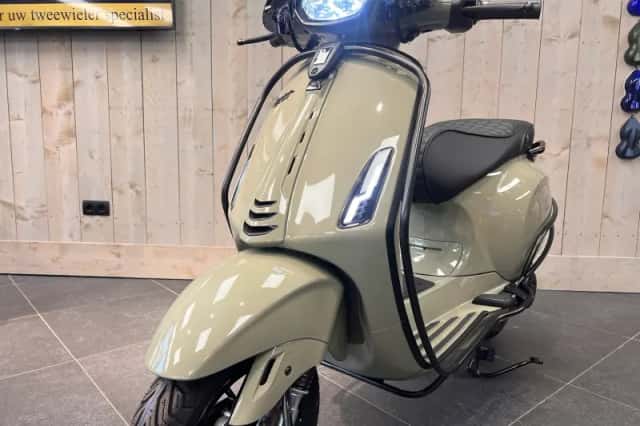 Vespa Sprint (2026) thumbnail 5