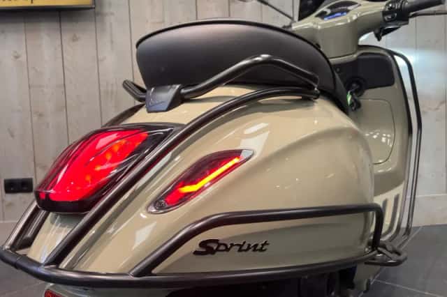 Vespa Sprint (2026) thumbnail 6
