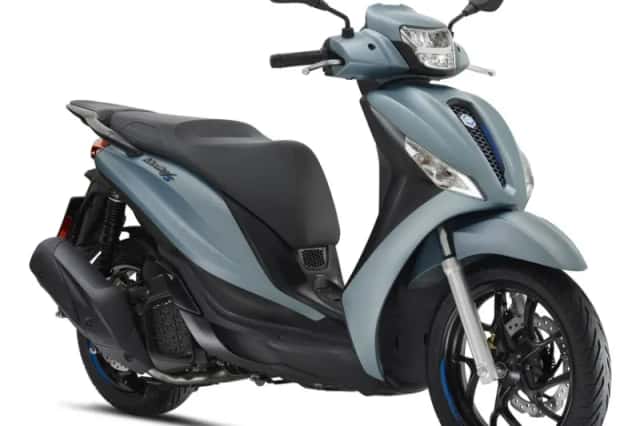 Piaggio MEDLEY 200CC SPORT EURO5+ Matzwart (2026) thumbnail 2