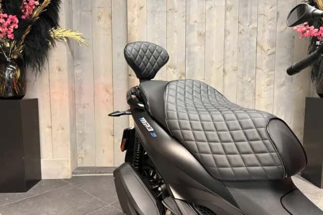 Piaggio MP3 310 (2026) thumbnail 4
