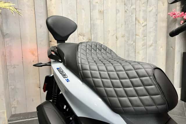 Piaggio MP3 310 (2026) thumbnail 5