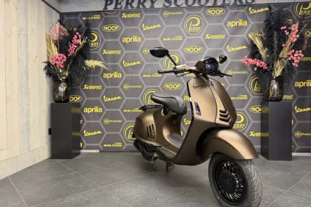 Vespa 946 125 (2026) thumbnail 1