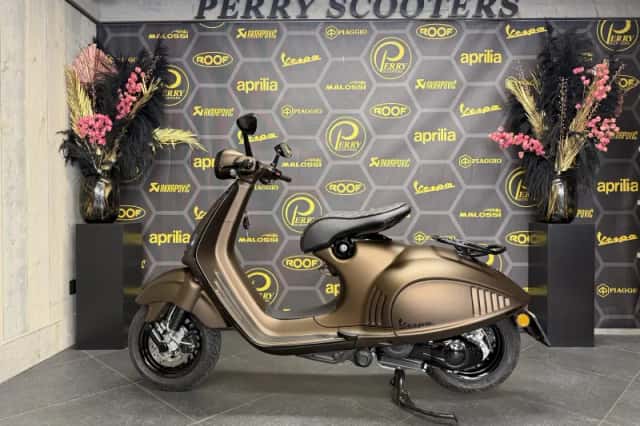 Vespa 946 125 (2026) thumbnail 3