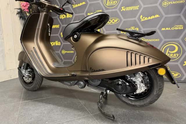 Vespa 946 125 (2026) thumbnail 5