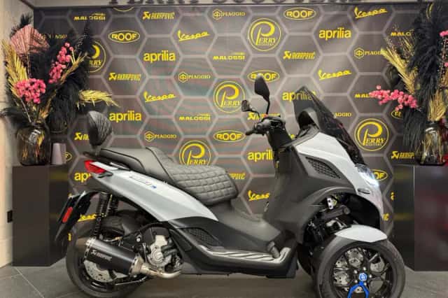 Piaggio MP3 310 (2026) thumbnail 2