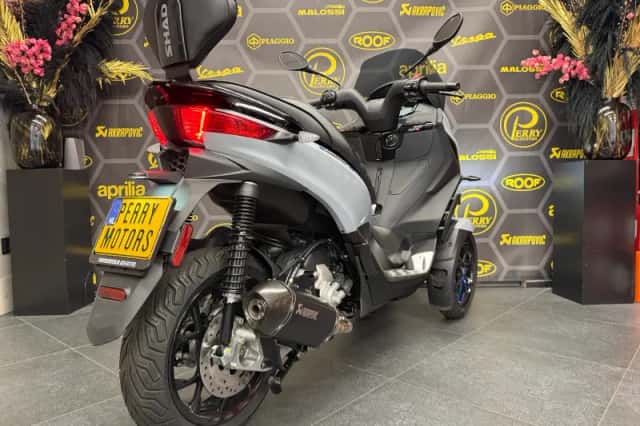 Piaggio MP3 310 (2026) thumbnail 3