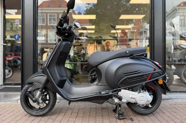 Vespa Sprint (2026) thumbnail 3