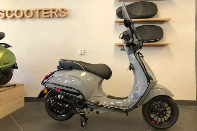 Vespa Sprint (2026) thumbnail 3