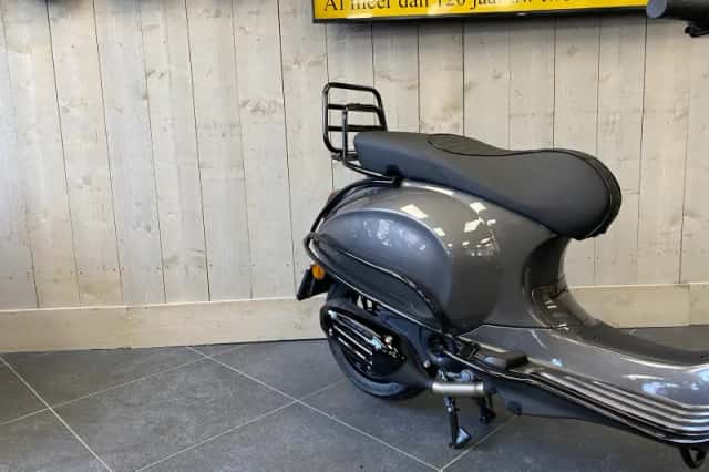 Vespa Sprint (2026) thumbnail 5