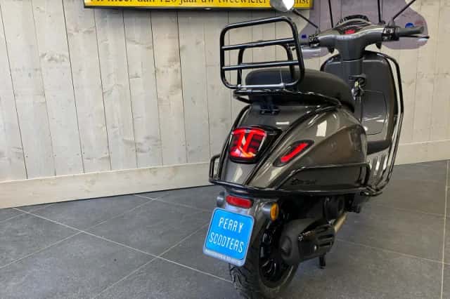 Vespa Sprint (2026) thumbnail 6