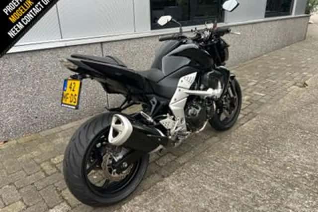 Kawasaki Z750 (2009) thumbnail 2