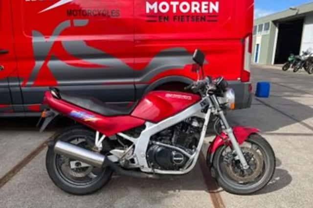 Suzuki GS 500 E (1994) thumbnail 1