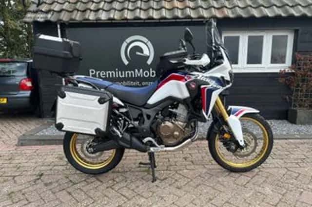 Honda CRF 1000 L Africa Twin (2016) thumbnail 2