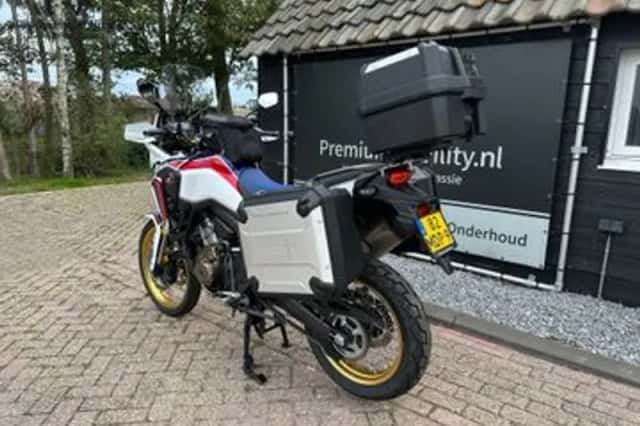 Honda CRF 1000 L Africa Twin (2016) thumbnail 6