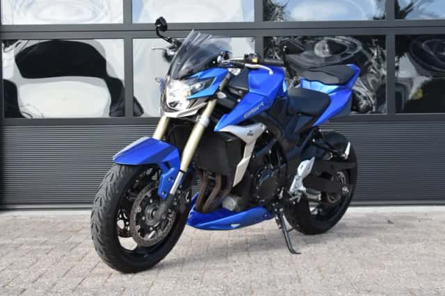 Suzuki GSR750 (2012) thumbnail 1