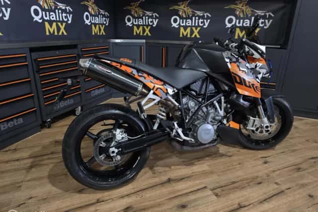 KTM Super Duke 990 (2011) thumbnail 5