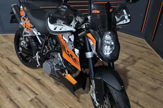 KTM Super Duke 990 (2011) thumbnail 6