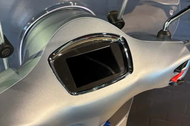 Vespa GTS 300 Super (2026) thumbnail 3