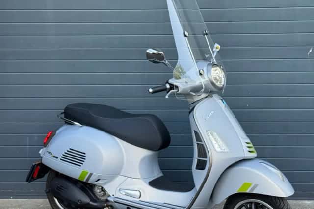 Vespa GTS 300 Super (2026) thumbnail 2