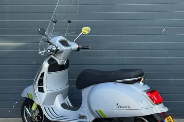 Vespa GTS 300 Super (2026) thumbnail 5