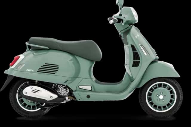 Vespa GTS (2026) thumbnail 1