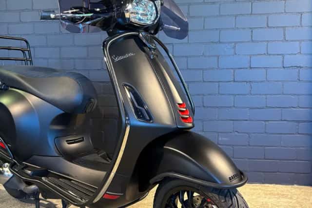 Vespa Sprint (2024) thumbnail 2