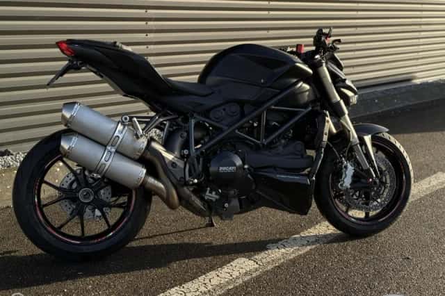 Ducati Streetfighter 848 (2012) thumbnail 4
