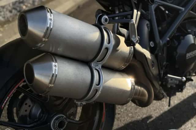 Ducati Streetfighter 848 (2012) thumbnail 5