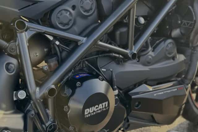 Ducati Streetfighter 848 (2012) thumbnail 6