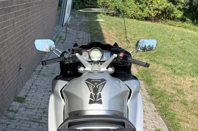 Yamaha FJR 1300 AE (2016) thumbnail 5