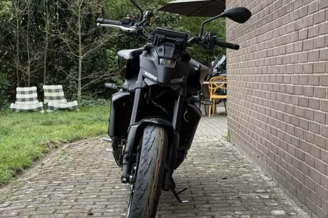 Yamaha MT-09 Y-AMT (2025) thumbnail 2
