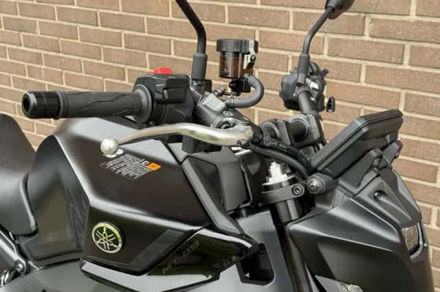 Yamaha MT-09 Y-AMT (2025) thumbnail 5