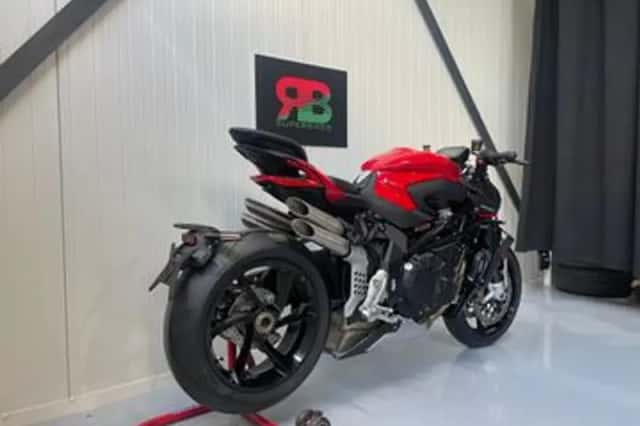 MV Agusta Brutale 1000RS (2025) thumbnail 4