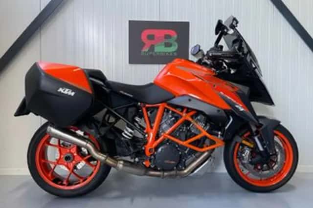 KTM 1290 Super Duke GT (2019) thumbnail 1