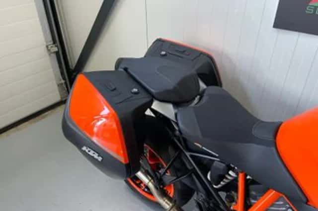 KTM 1290 Super Duke GT (2019) thumbnail 6