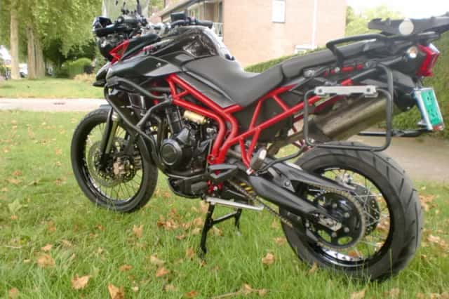 Triumph Tiger 800 (2014) thumbnail 3